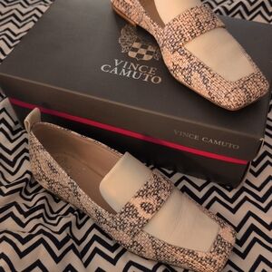 Vince Camuto Women's Tweed Loafers - Cream and Black